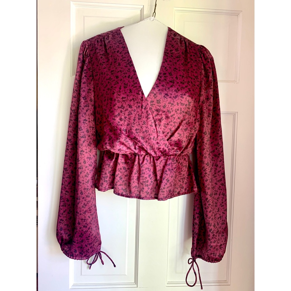 Urban Outfitters ballon sleeve top/blouse - plum